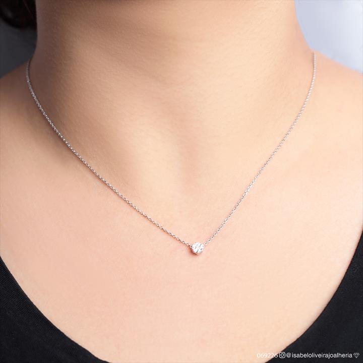 Colar Botão 5,15mm com 7 Diamantes 0,12ct em Ouro Branco 18k