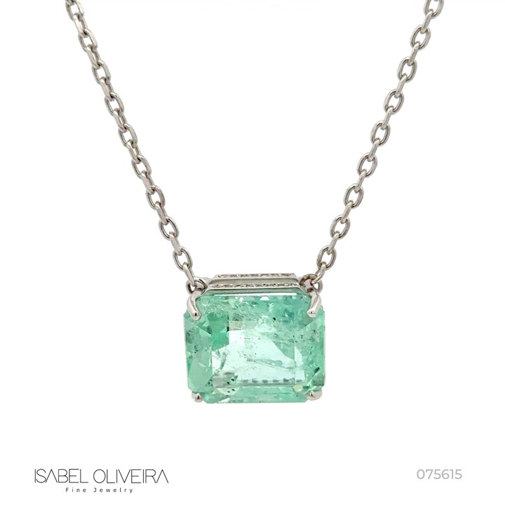 [075615] Colar Esmeralda Colombiana Octogonal 10,68ct 52 Brilhantes 0,26ct J SI1 60cm 10,92g Ouro Branco 18k - Coleção Colômbia Emerald
