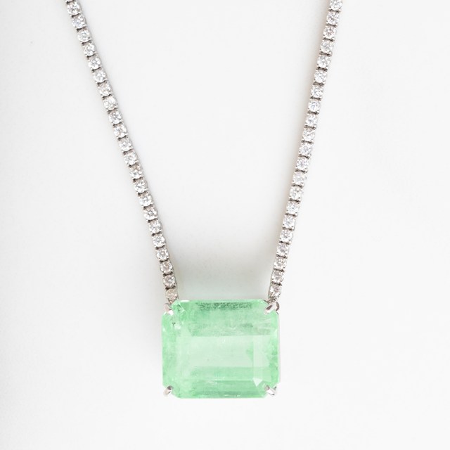 Colar Riviera Colombia Emerald 32,12 ct · Ouro Branco 18k