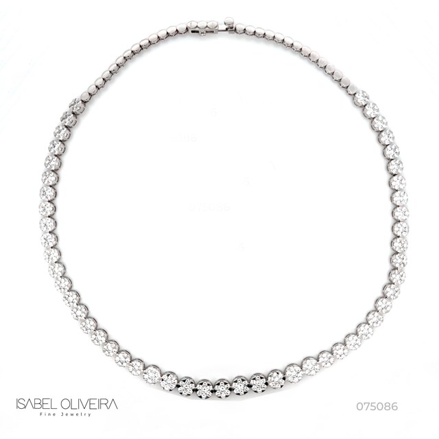CRBOT67BM - Colar Riviera Degradê 50 Botão 6,35mm e 7,25mm 350 Brilhantes 11,93ct g VS1 com Extensor Bolinha 46cm 40,65g Ouro Branco 18k – Coleção Botão