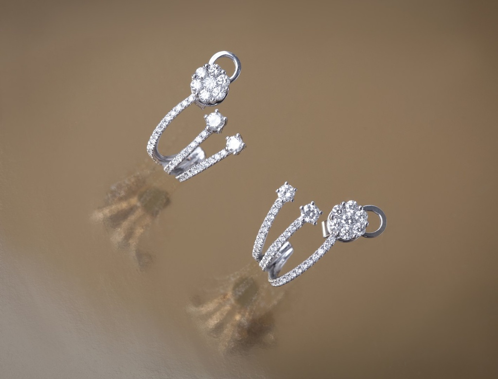 Earcuff Botão com 106 Diamantes 0,99ct em Ouro Branco 18k