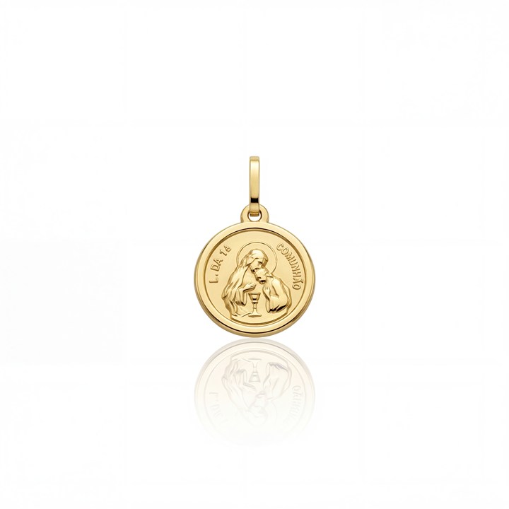 MEDALHA REDONDA PRIMEIRA COMUNHAO COM FORRO 14MM 1,15G OURO AMARELO 18K - COLEÇAO FE SANTOS