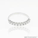 5-MEIA ALIANÇA 10 BRILHANTES 0,54CT G VS1 2,32G OURO BRANCO 18K - COLEÇAO SOULMATES