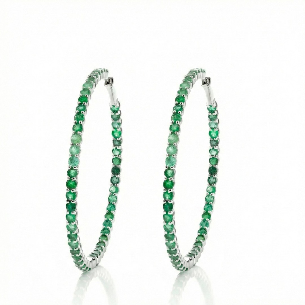 [072861] 60-Argola Grande Frente e Verso 106 Esmeraldas Brasileira 13,56ct 23,13g Ouro Branco 18k - Coleção Brazilian Emerald