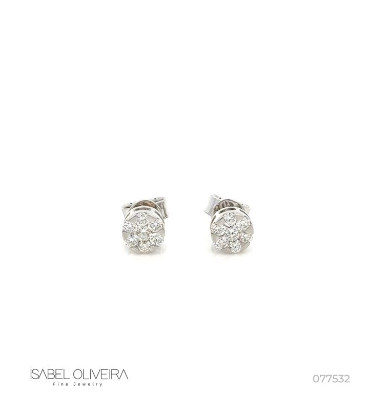 Brinco Botão 6mm com 14 Diamantes 0,46ct em Ouro Branco 18k