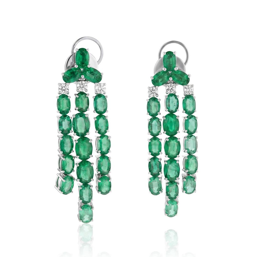 Brinco Longo 3 Fileiras Esmeraldas Brasileiras Oval 18,99ct 6 Brilhantes 0,66ct H VS2 19,86g Ouro Branco 18k - Coleção Brazilian Emerald