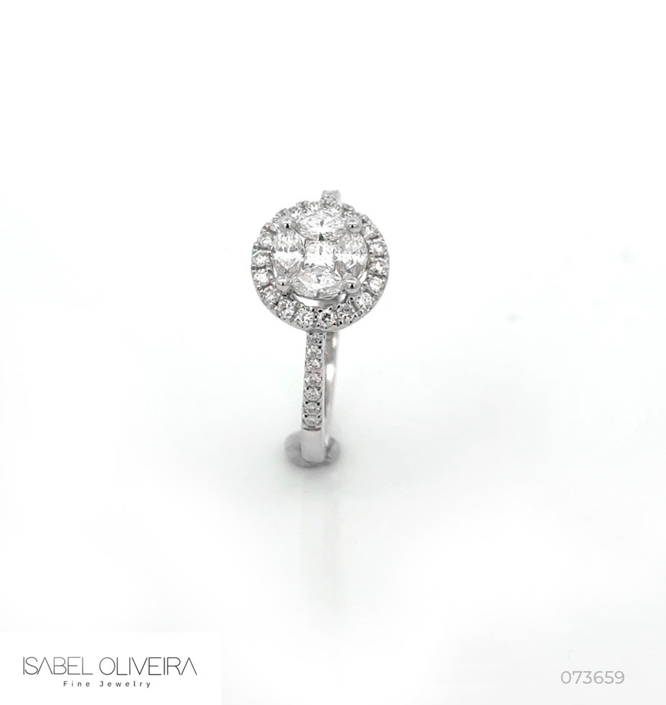 [073659] Anel Botão 5 Diamantes 0,44ct 32 Brilhantes 0,24ct 2,36g Ouro Branco 18k - Coleção Botão