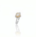 ANEL DIAMANTE CORAÇAO 0,36CT 53 BRILHANTES 0,34CT 2,57G OURO BRANCO E AMARELO 18K - COLEÇAO LAISA