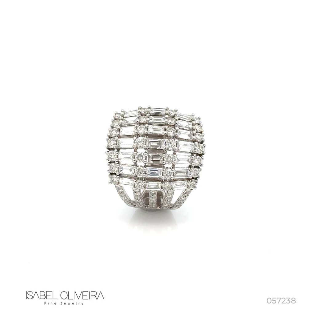 [057238] Anel Bombê 21 Baguetes 1,67ct 88 Brilhantes 1,24ct H VS2 6,80g Ouro Branco 18k - Coleção Laisa