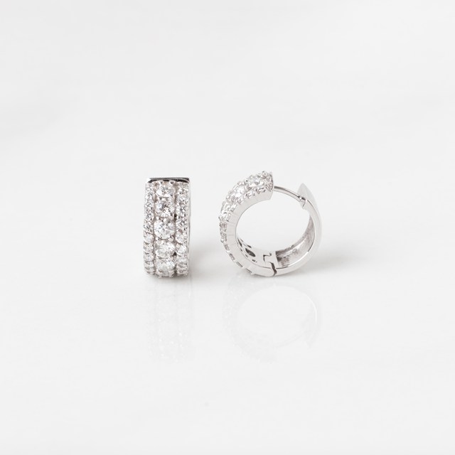 ARGOLA 15MM 52 BRILHANTES 1,77CT G H VS1 VS2 6,71G OURO BRANCO 18K - COLEÇAO ARGOLAS FASHION