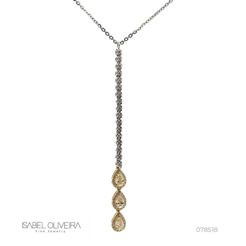 [078518] Colar com Pingente Pendurado 3 Diamantes Gota 0,69ct 65 Brilhantes 0,37ct 4,65g Ouro Branco e Amarelo 18k - Coleção Laisa