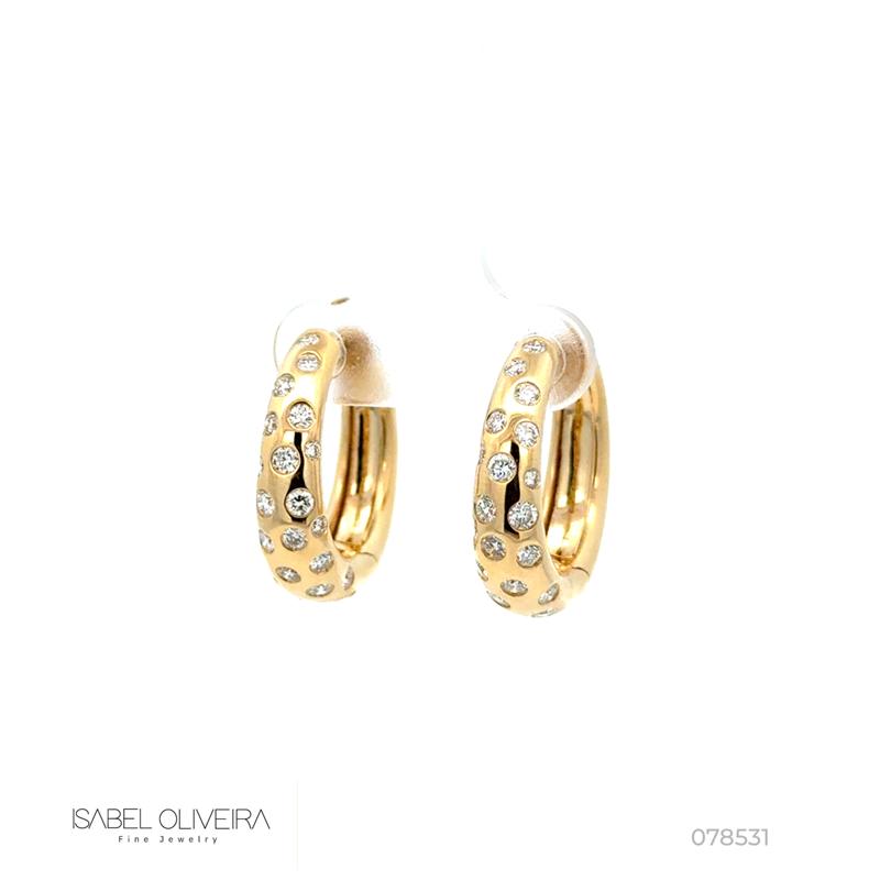 Argola Salpicada 40 Brilhantes 1,03ct 7,71g Ouro Amarelo 18k - Coleção Fashion