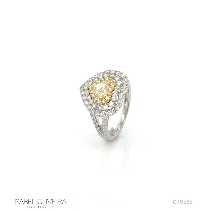 Anel 1 Diamante Coração 0,47ct 81 Brilhantes 1,13ct 3,88g Ouro Branco e Amarelo 18k - Coleção Laisa