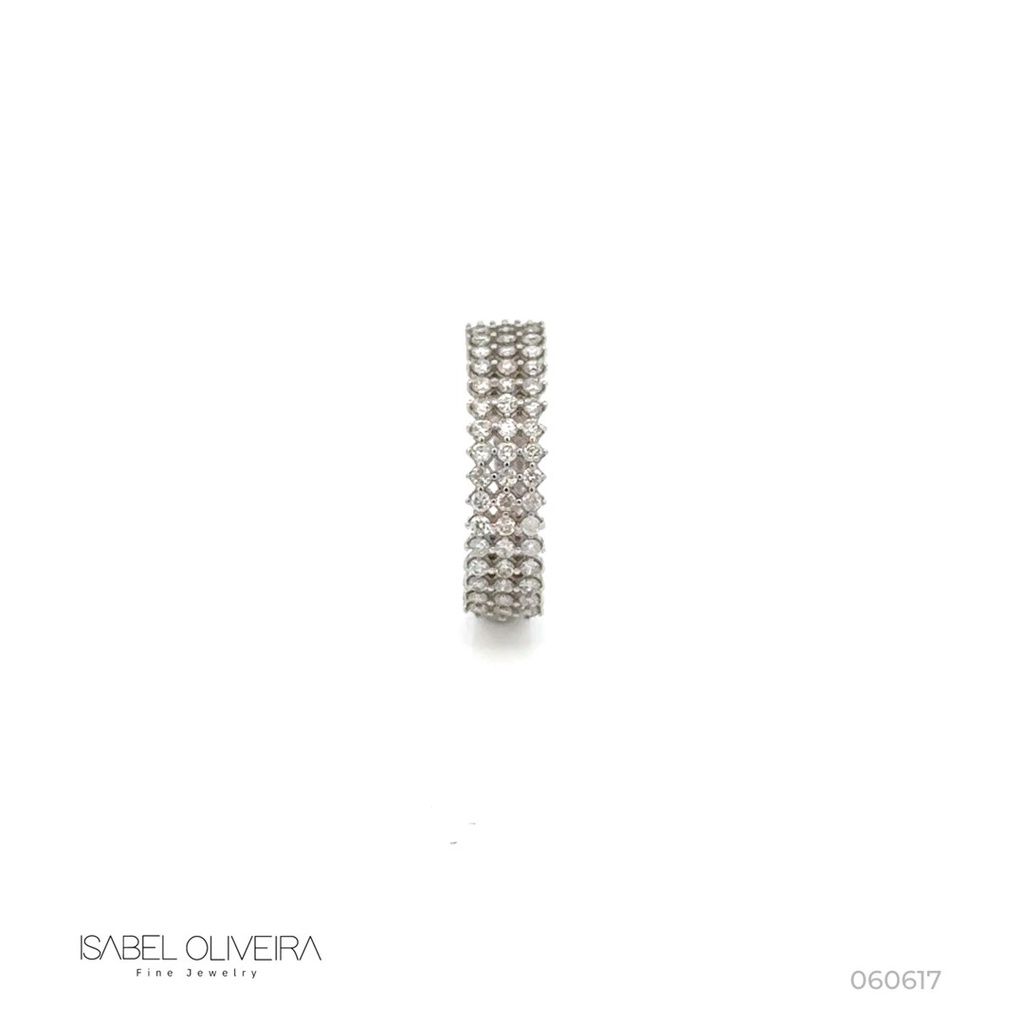 ANEL DEDINHO 3 FILEIRAS 45 BRILHANTES 1,20MM 0,40CT J SI1 1,80G OURO BRANCO 18K - COLEÇAO PAVE