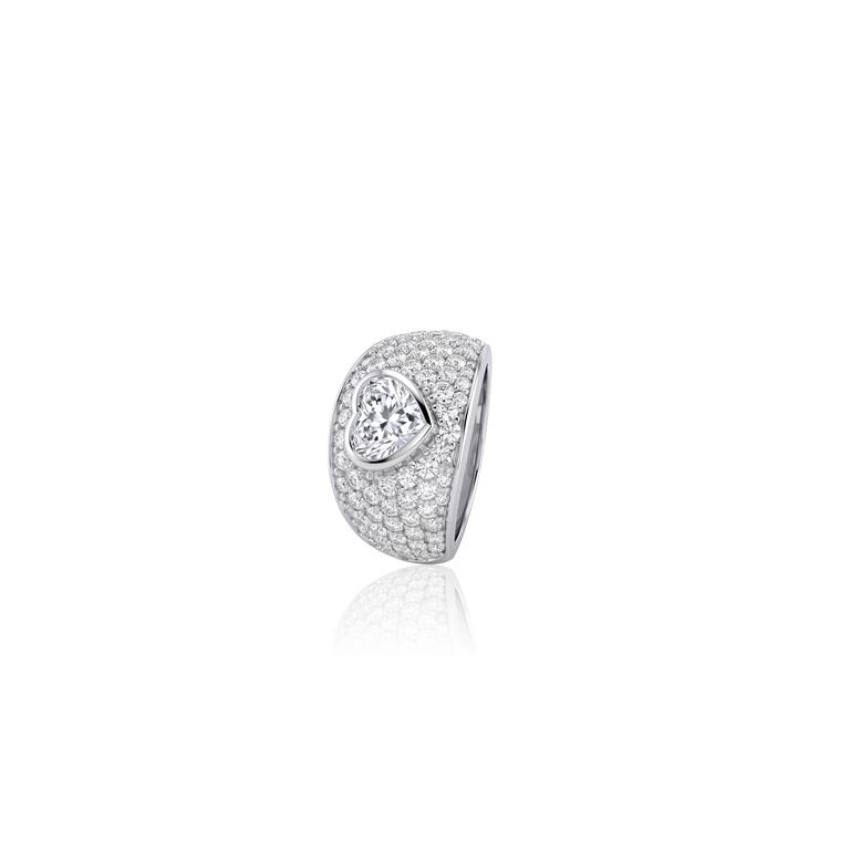 ANEL DEDINHO BOMBE COM DIAMANTE CORAÇAO 1,53CT 72 BRILHANTES 1,56CT H VS2 5,90G OURO BRANCO 18K - COLEÇAO PAVE