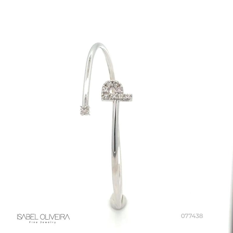 Pulseira Charneira Letra P 5 Pedras Incolores Redondas 4 Brilhantes 0,16ct H VS2 6,16g Ouro Branco 18k - Maria Angela ( Pedra Parcial e Au Cliente )